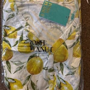 Women’s medium Posh Peanut lemons